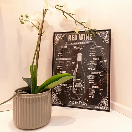 Konukevi Il Mandorlo - Casa Palmeri 4*